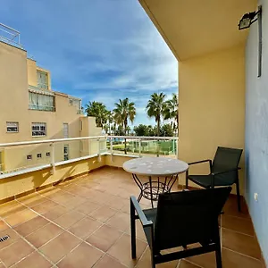 Con Vistas Al Mar En Urbanizacion De Lujo Apartamento